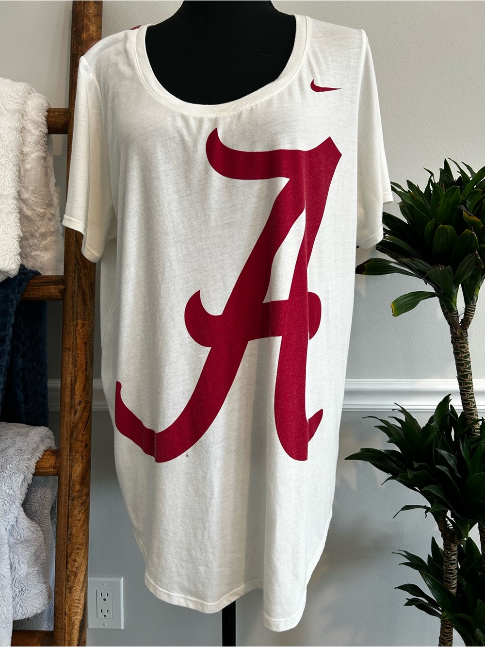 Nike White Tee with Crimson 'A' Graphic and Alabama on the back, Size XL